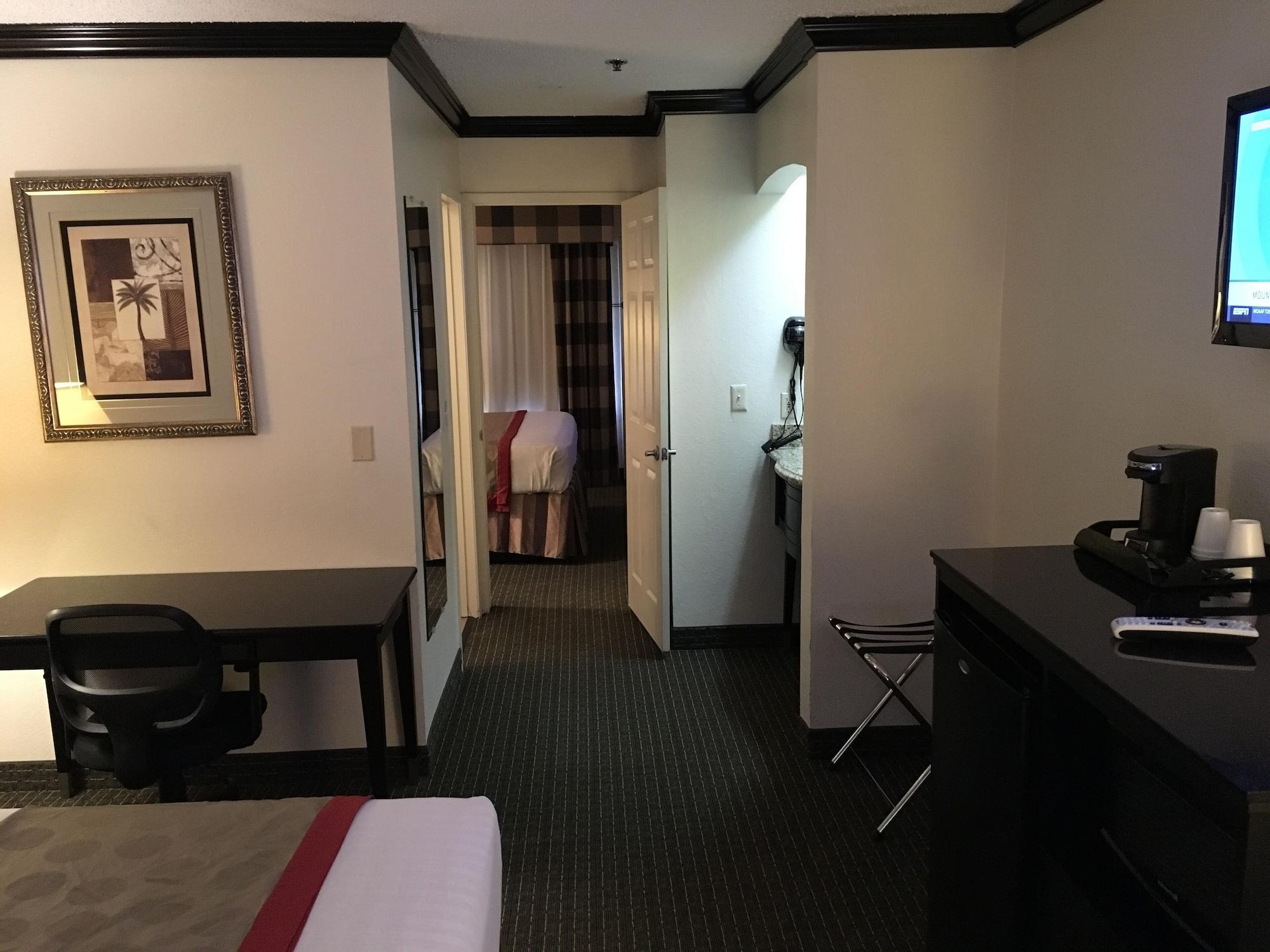 Hotel Ramada By Wyndham Ontario Zewnętrze zdjęcie