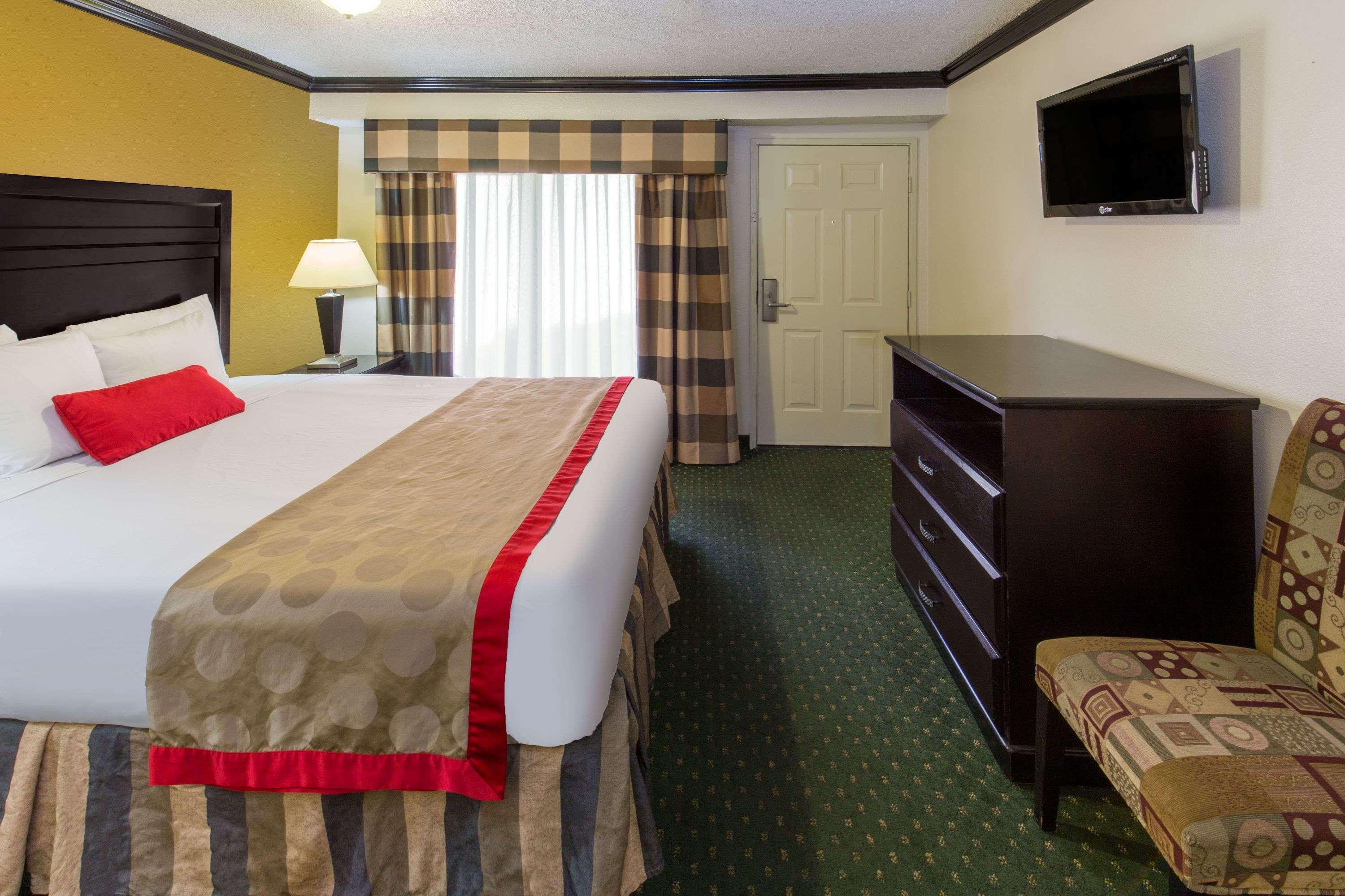 Hotel Ramada By Wyndham Ontario Zewnętrze zdjęcie