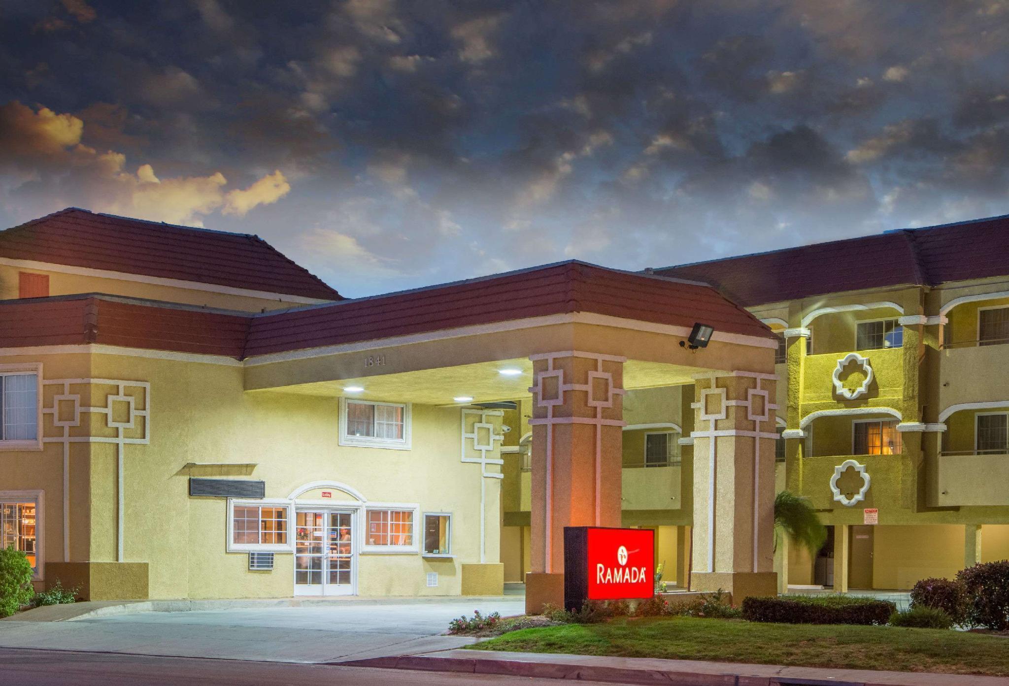 Hotel Ramada By Wyndham Ontario Zewnętrze zdjęcie