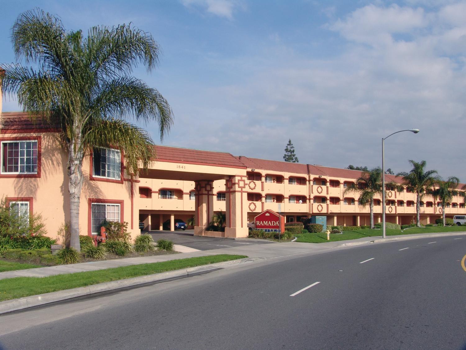 Hotel Ramada By Wyndham Ontario Zewnętrze zdjęcie